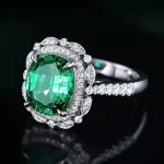 Women's emerald ring