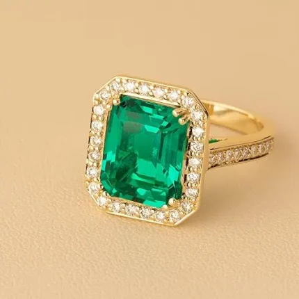 Women's emerald ring