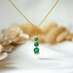 Women's emerald necklace with brilliant-cut diamonds and 18 carat gold -15.66 grams - code: ndf1327 - Image 2