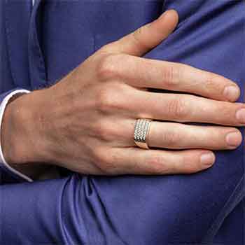 Mens Dazzling Gold Ring 02