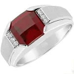 Men's 18K gold ring with red ruby and diamonds - elegant and timeless design