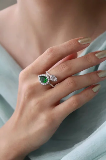 Luxury Emerald Gold Jewelry Ring – Code 10042