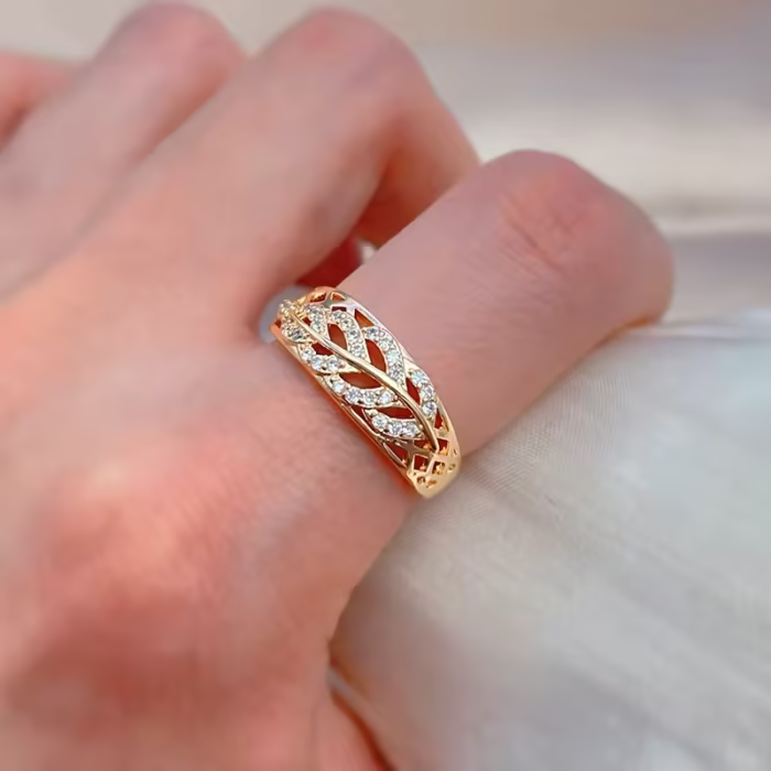 Women's leaf-shaped ring, rose gold, with natural white gemstones, excellent quality - Image 4
