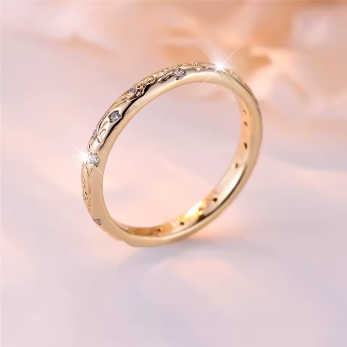 Luxury women's ring with round white flower, delicate gold color - Image 2