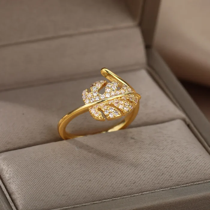 Women's gold ring with leaf design and fashionable 18k gold - gold color - special and professional design - Image 1