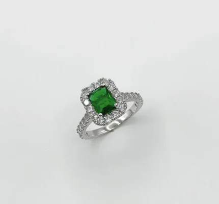 Women’s Simple Square Emerald Ring – Code 10703