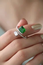 women’s square gold ring