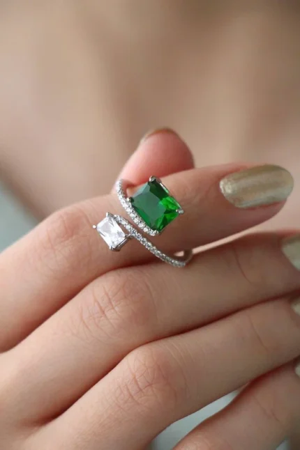 women’s square gold ring