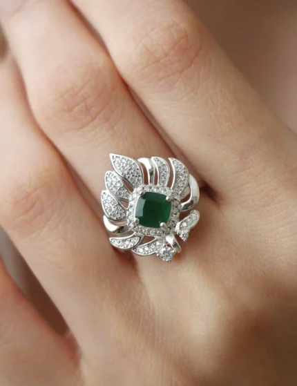 Italian Emerald Gold Ring For Woman – Code 11084
