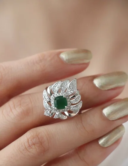 Italian Emerald Gold Ring For Woman – Code 11084