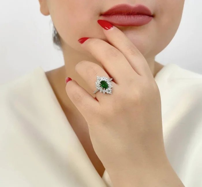Medium Blossom Emerald Gold Ring – Code 11186