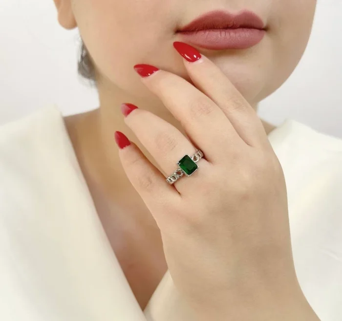 Women’s Emerald Gemstone Ring – Cartier Style, Gold, Code 11190